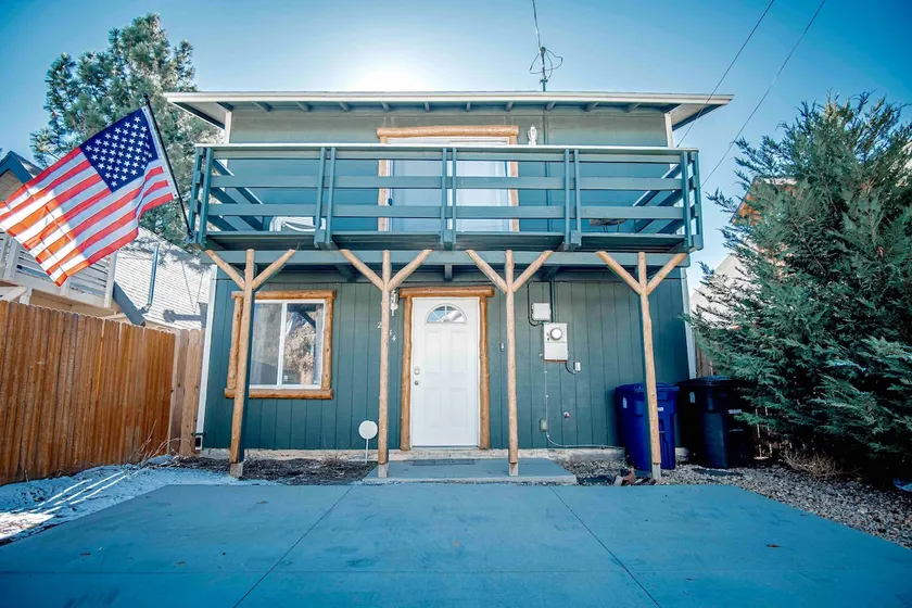 Cute & Cozy Dog Friendly 2BD 1BA w/Mountain View's - Image 1