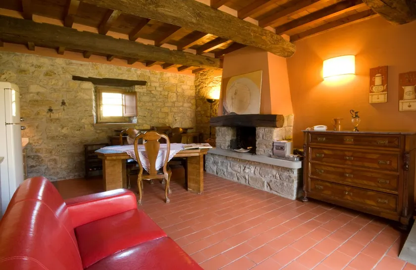 Two-bedroom apartment with pool - Image 1