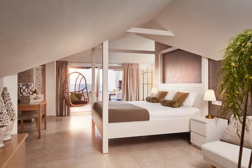 Penthouse with spectacular views, Platja Sant Pol - Image 1