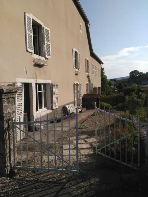 Charming Franche-Comté farmhouse - Image 1