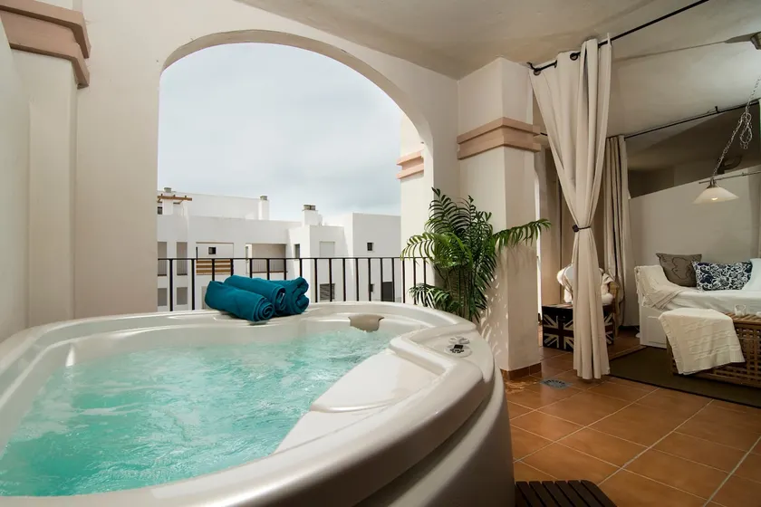 3 Bed, 2 Pools, Private Jacuzzi in Mijas! - Image 1