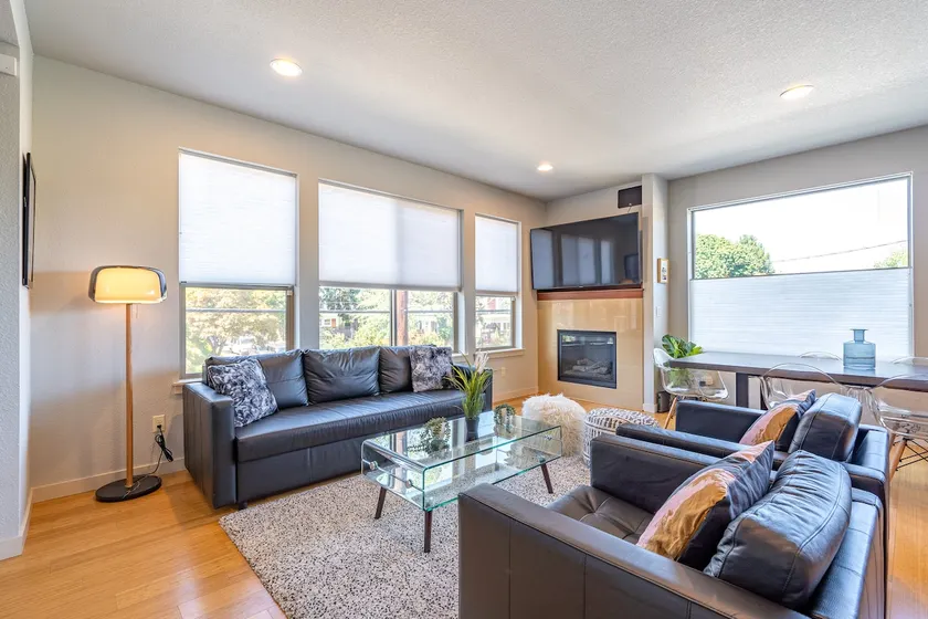 Modern 4BR home in trendy Portland neighborhood - Image 1