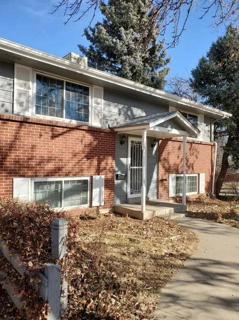 Charming Home In Lakewood - Image 1