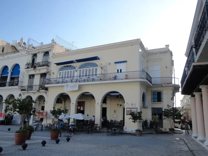 Old Square Hideaway (Wifi) - Image 1