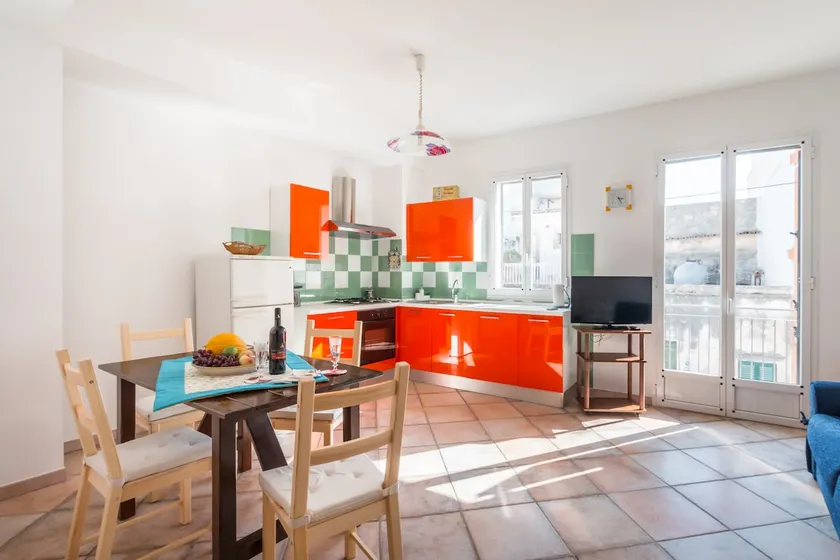 Dabbanna House Near the Sea Parking & Wifi - Image 1