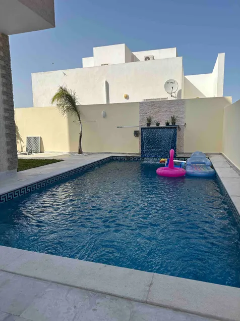 Beautiful villa with pool. - Image 1