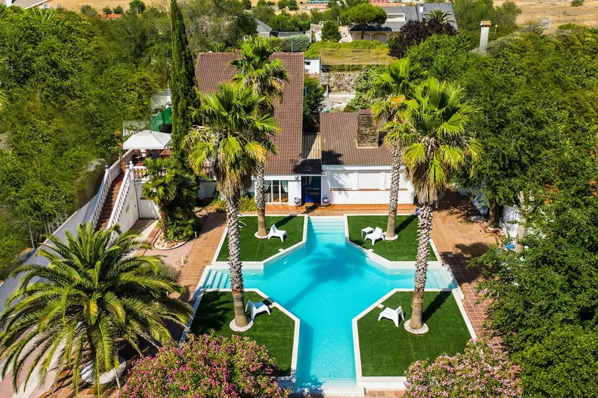 Villa Gloria, Spa And Pool - Image 1