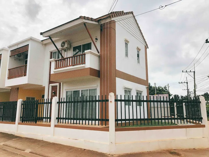 House for rent in the city - Image 1