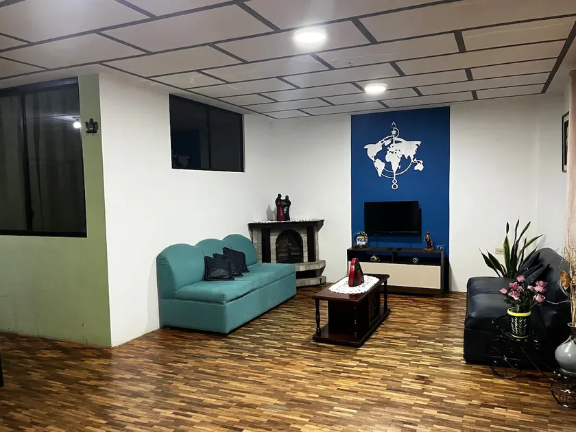 Spacious and comfortable apartment. - Image 1