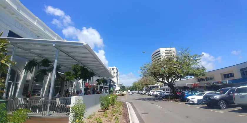 Prime Location: Most Popular Room in Cairns CBD - Image 1