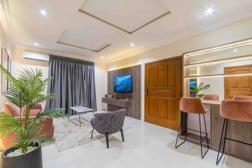 Dview Hotel - Image 1
