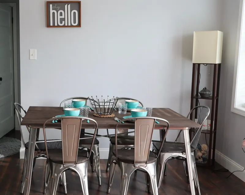 Lakehouse Two Bedroom Unit - The Historic Red Rooster Inn - Image 1