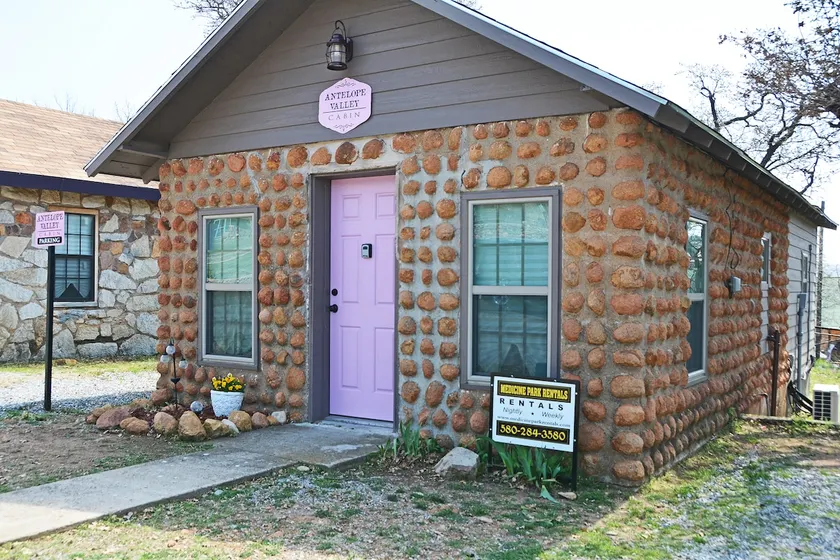Antelope Valley Cabin - Image 1