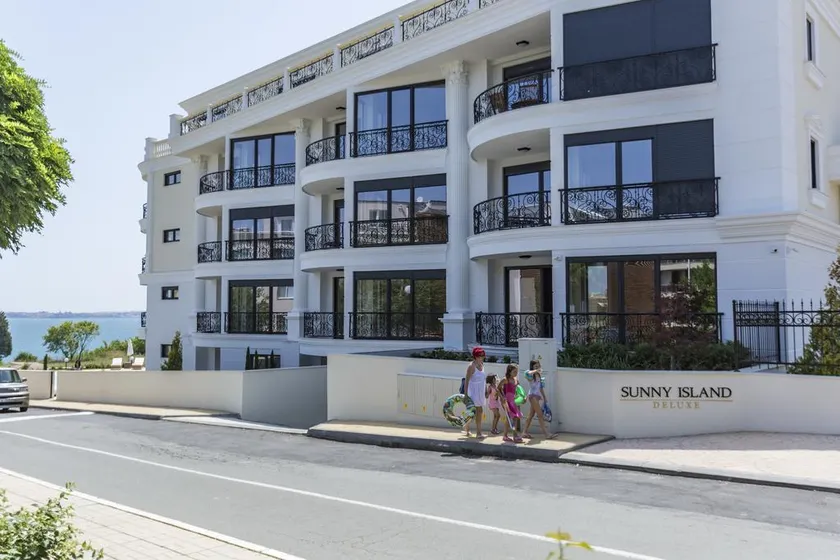 Azur Apartment Deluxe - Image 1