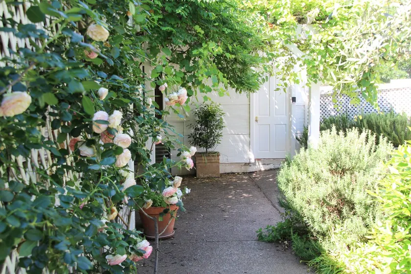 Marlow House Garden Studio Canowindra - Image 1