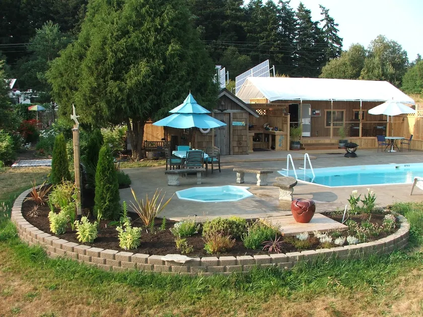 Garden Cottage w/Pool at the Sunburnt Mermaid - Image 1