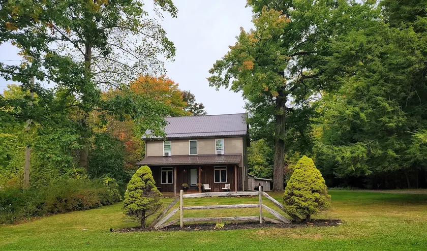 Cozy Modern Farmhouse - Image 1