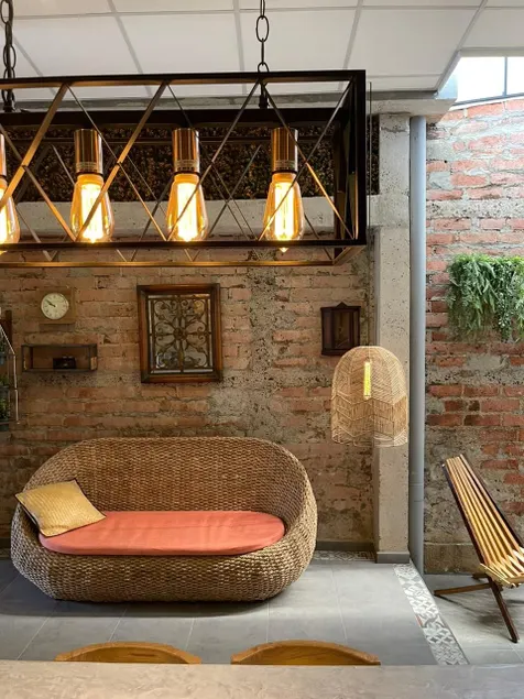 Full accommodation in the city. - Image 1