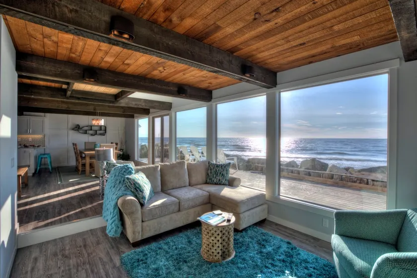 Beachfront Hot Tub, Sunsets & Wildlife - Image 1