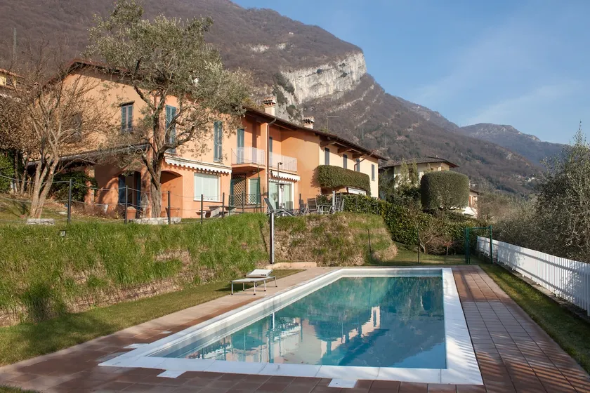 Small Paradise at Lake Como - Image 1