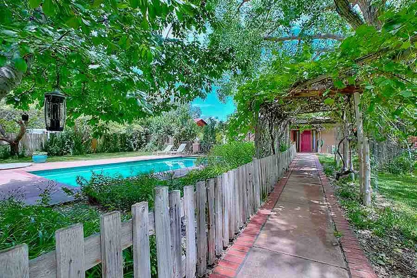Oasis in the City- Peaceful, safe, near everything - Image 1
