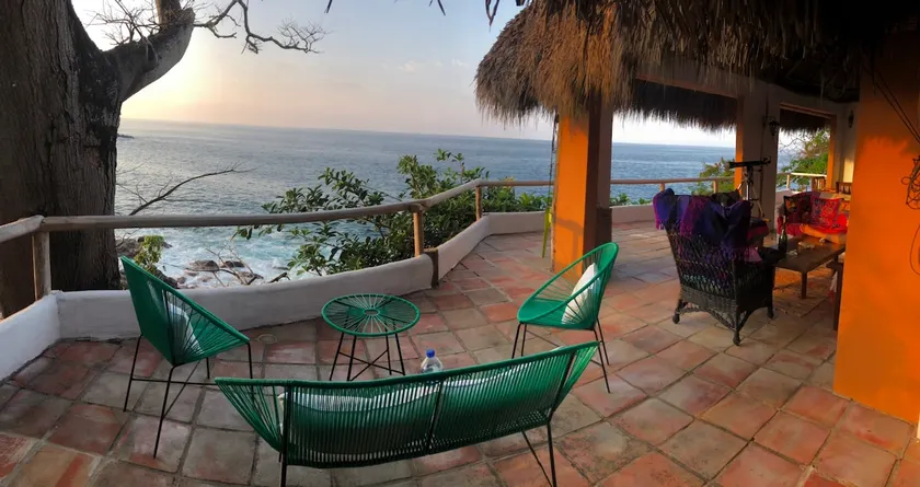 Secluded oceanfront paradise - Image 1