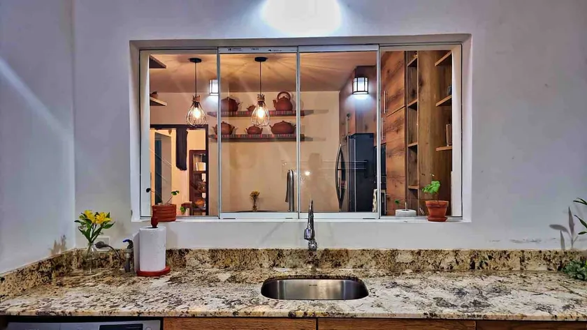 Luxury 2BR/2BA w/ Jacuzzi - Walk to Beach & Castle - Image 1