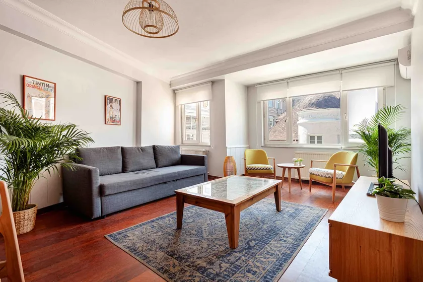 Cihangir, 2 Bedroom, central and peaceful - Image 1