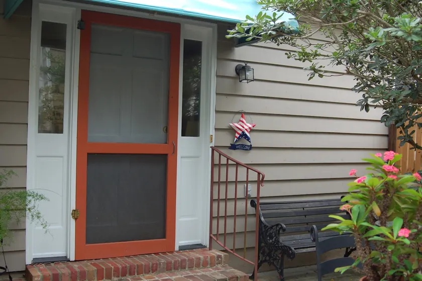 One Block from Summerville Town Square - Image 1