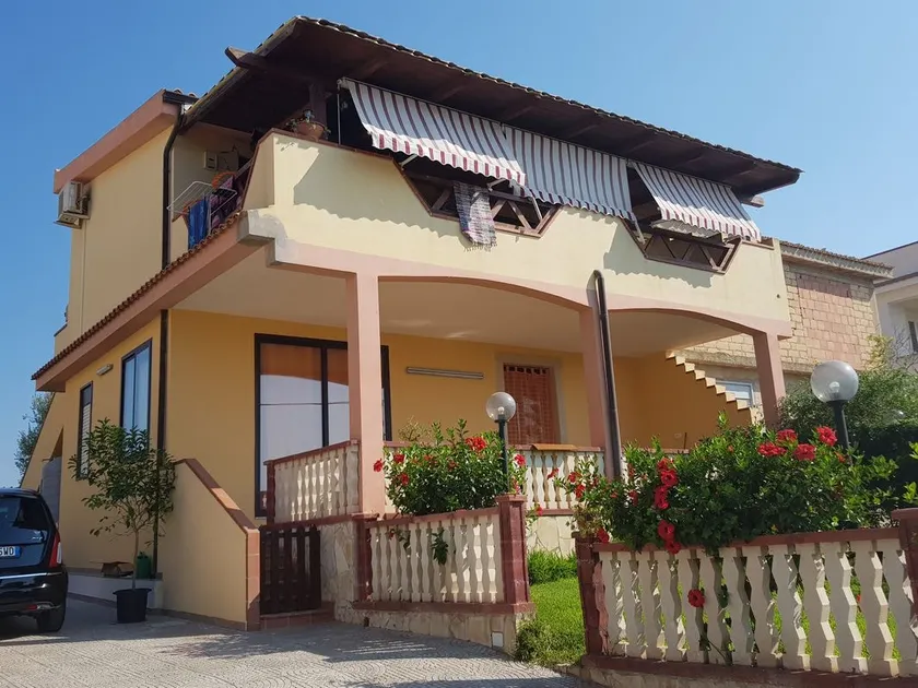 Villa Sabbiadoro with stunning sea views - Image 1