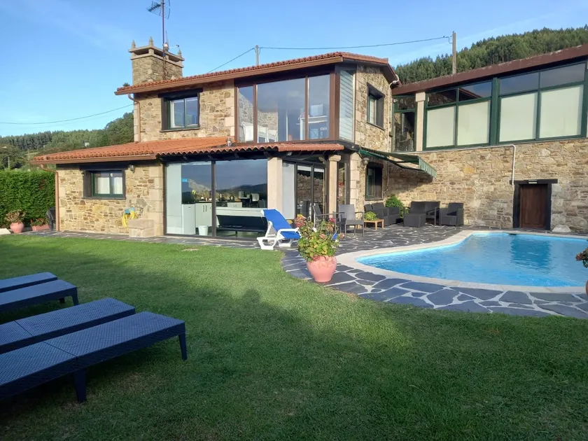 Valdoviño Pantín Beach Apartment Pool & Garden - Image 1