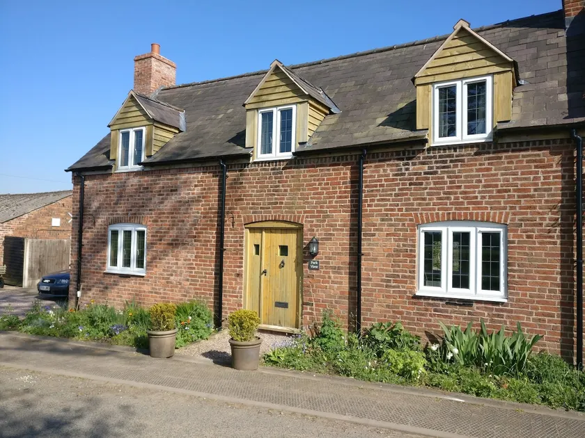 Spacious and cosy country cottage - Image 1