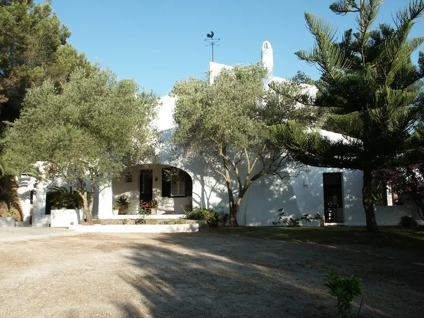 Suite and adjoining room in Casa de Campo, Mahón - Image 1