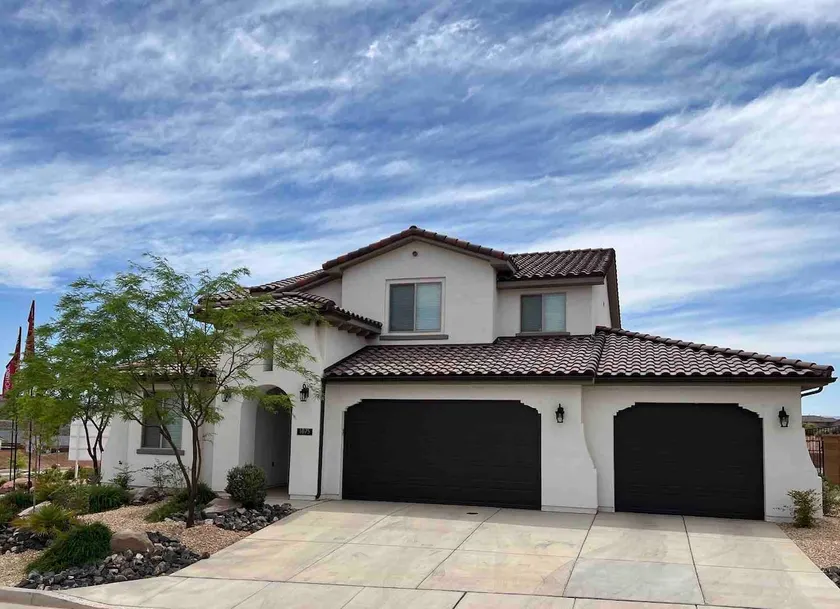 Poolside Luxury Home - 5BR 4BA  - Image 1