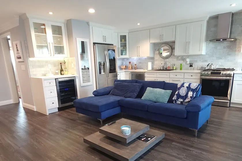 1BR + 1BA + Balcony + walk-in Closet Brentwood/ SM - Image 1
