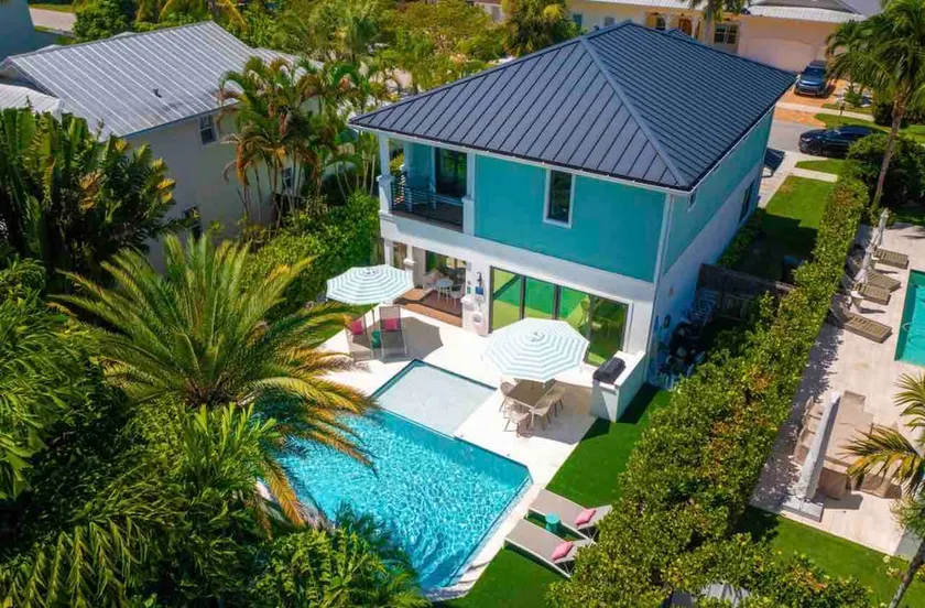 The Dream 4 BR En-suite Pool Home close to beach - Image 1