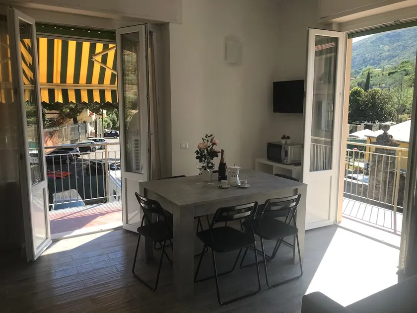 Maestrale Apartment + bicycles - Host in Levanto - Image 1