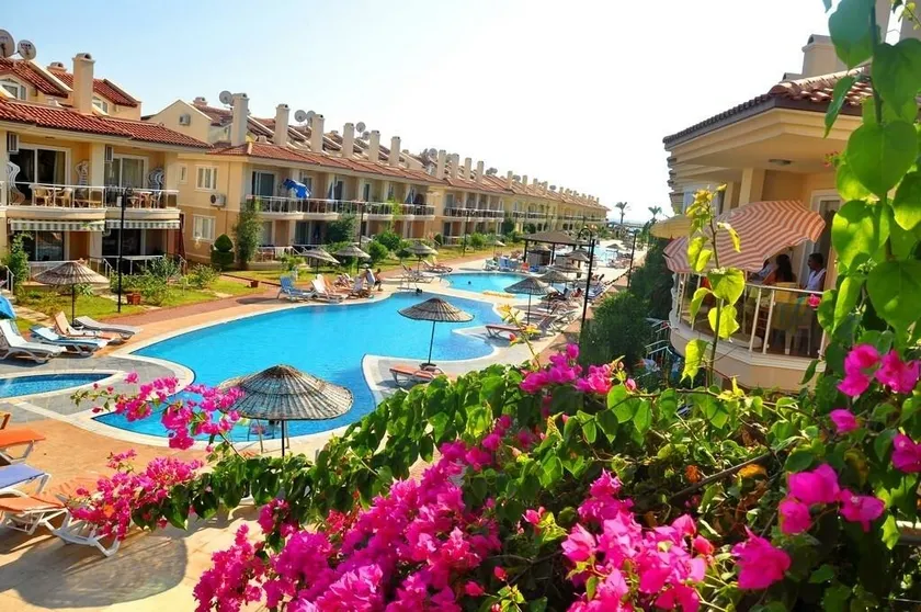Sunset Beach Club - Image 1