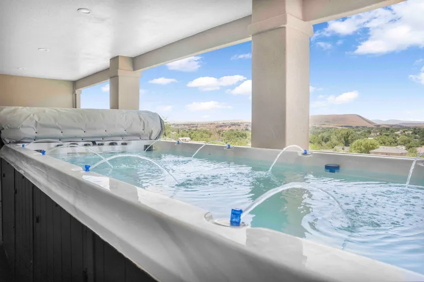 Spacious Family Getaway near Zion - Image 1