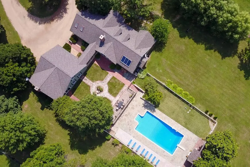 THE PERFECT HIKING & WINERY COUNTRY RETREAT - Image 1