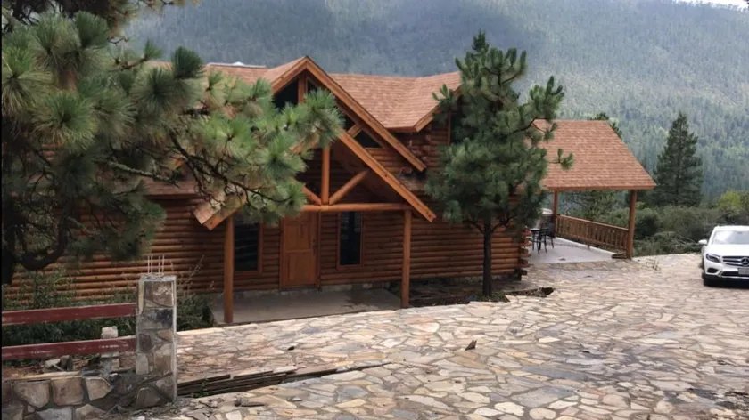 Cabin in Bosques de Monterreal ”Monte Erze” - Image 1