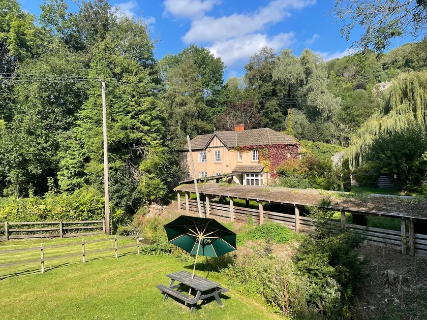 Garden House - Image 1