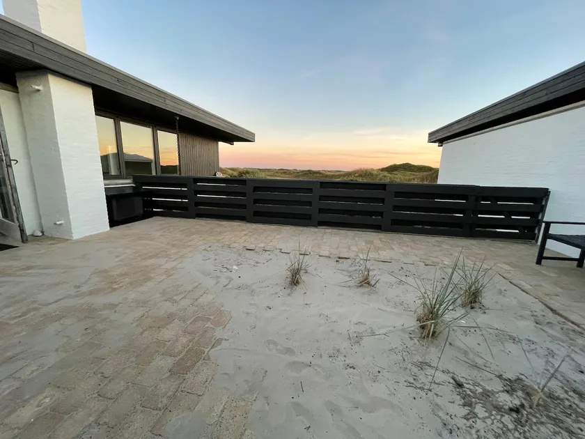 Cottage close to the North Sea. - Image 1