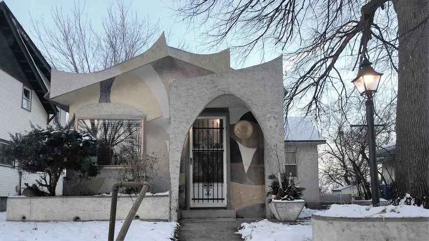 Jetson's cottage – Concordia, Macalester, Allianz - Image 1
