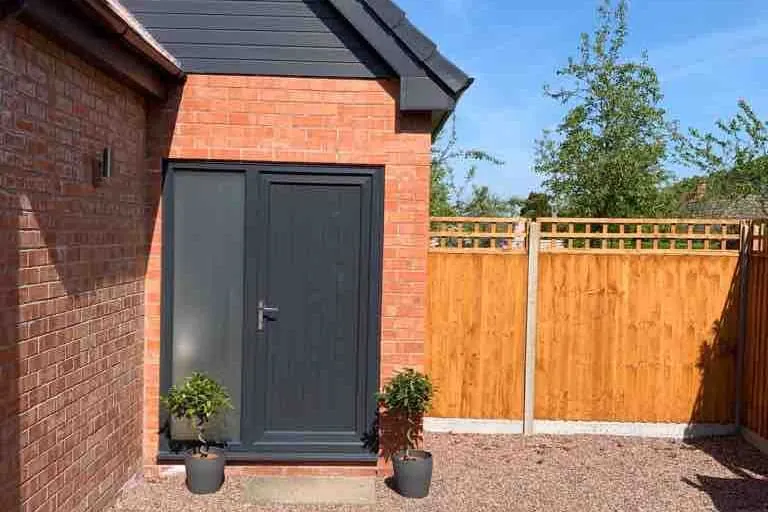 The Rhubarb Room- Self Contained Private Annexe - Image 1
