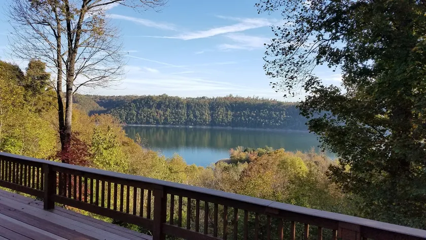 <1 mile to marina! King bed, jacuzzi and hot tub with no hidden fees! - Image 1