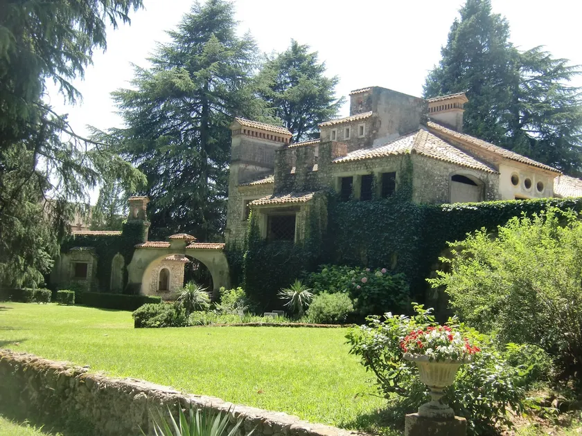 VILLA BETWEEN VENICE AND THE DOLOMITES IN THE TERRITORY OF PROSECCO D.O.C.G. - Image 1