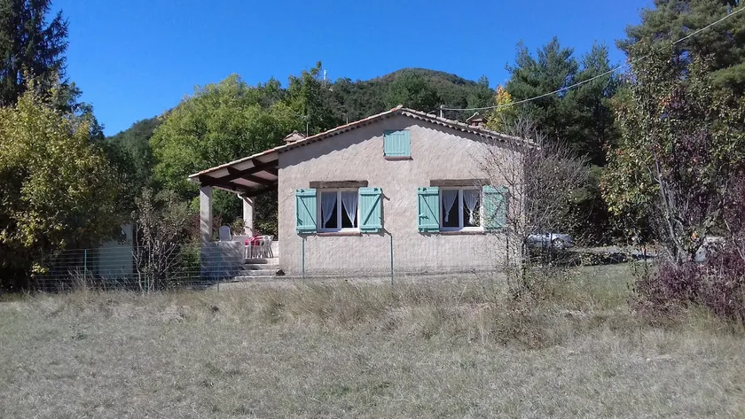 House at the gates of the Verdon Gorge - Image 1