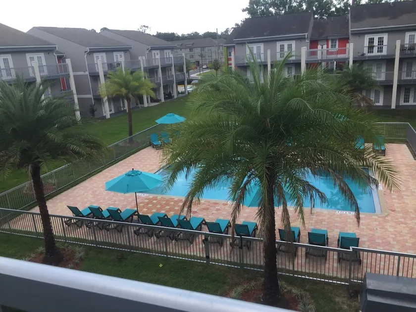Comfy 2B/2B across from Shands, walk to UF - Image 1