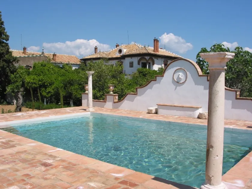 Luxury nature palace with pool and WiFi - Image 1